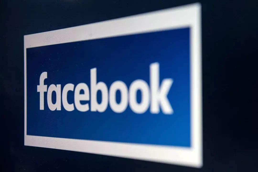 Facebook Tests New Ways to Share Stories